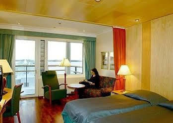 Apartment Club Tampereen Kehraeaemoe *